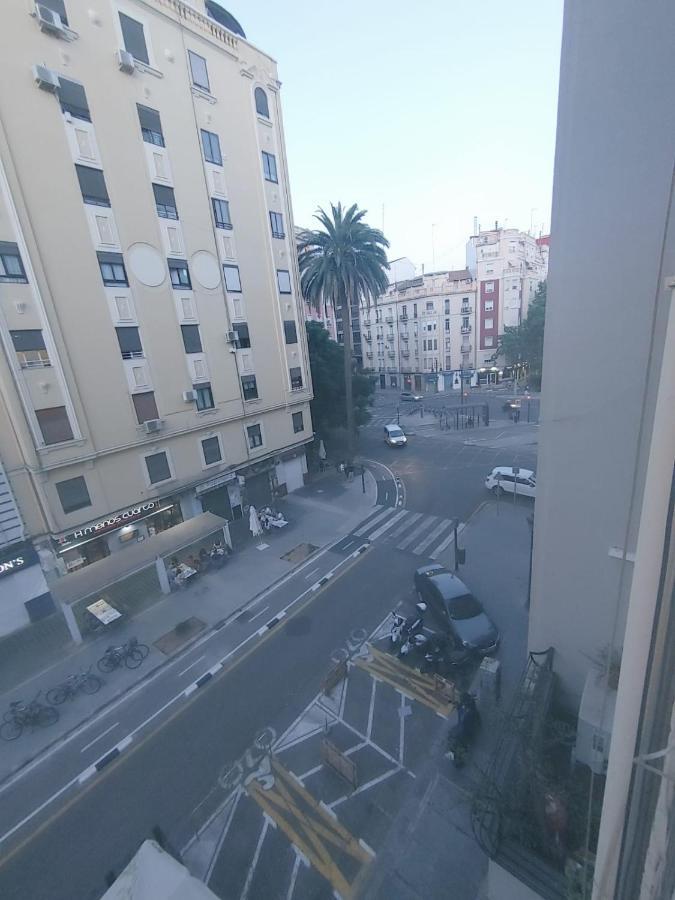 Comoda Habitacion Privada فالنسيا المظهر الخارجي الصورة