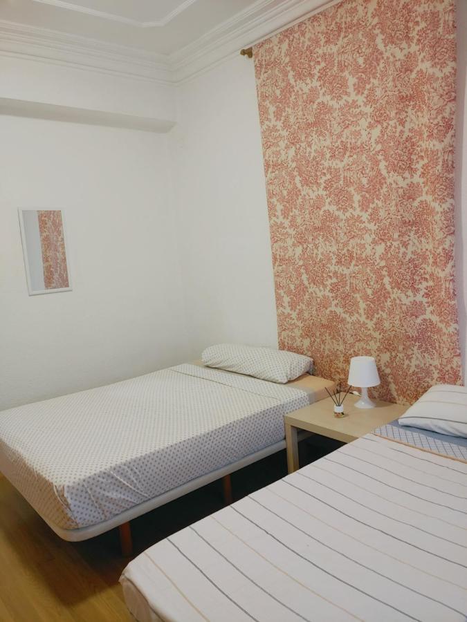 Comoda Habitacion Privada فالنسيا المظهر الخارجي الصورة